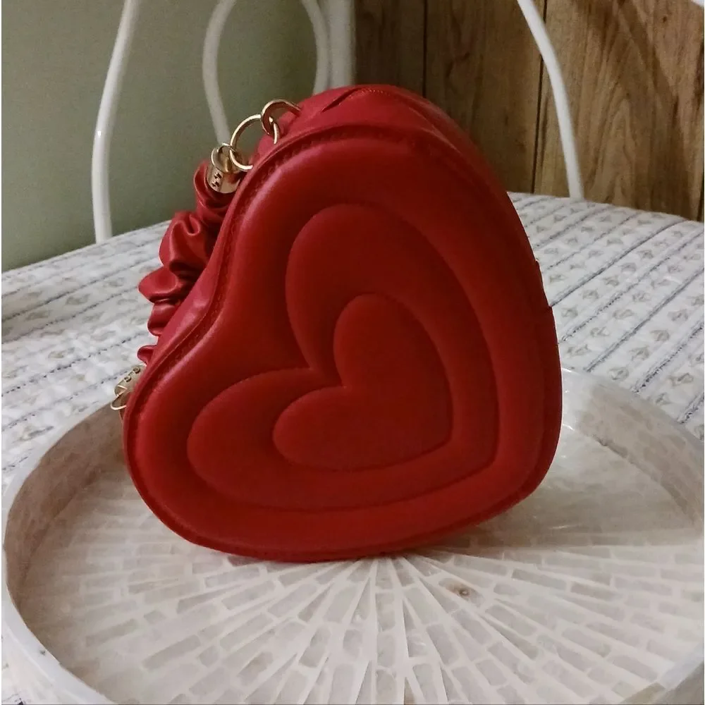 Red Heart Shaped Crossbody Bag, Y2K Novelty Shoulder Bag, Purse, Tote - Picture 5 of 12